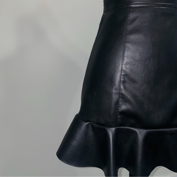 H&M Flared Faux Leather Skirt - Picture 4 of 11